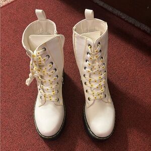UNIONBAY White Lace-Up Combat Boots with Yellow Eyelets